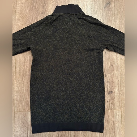 Lululemon Quarter Zip - Picture 5 of 6